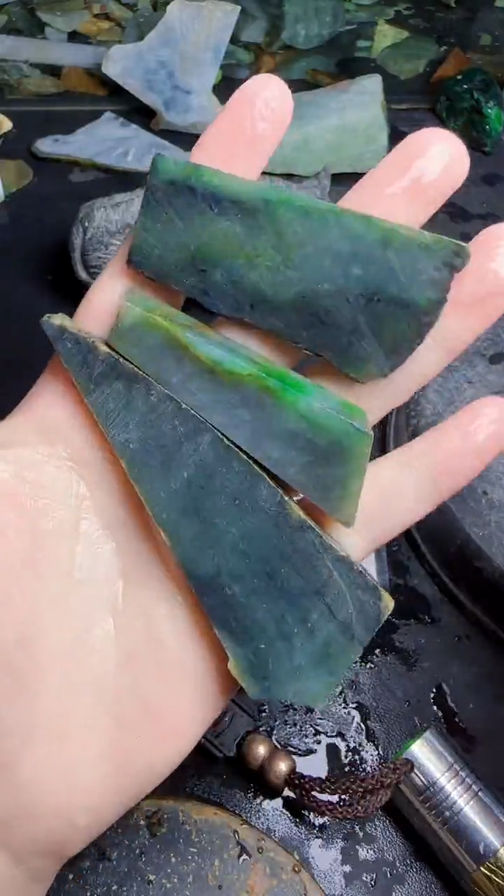 未镶嵌挂件翡翠教*官天然翡翠035