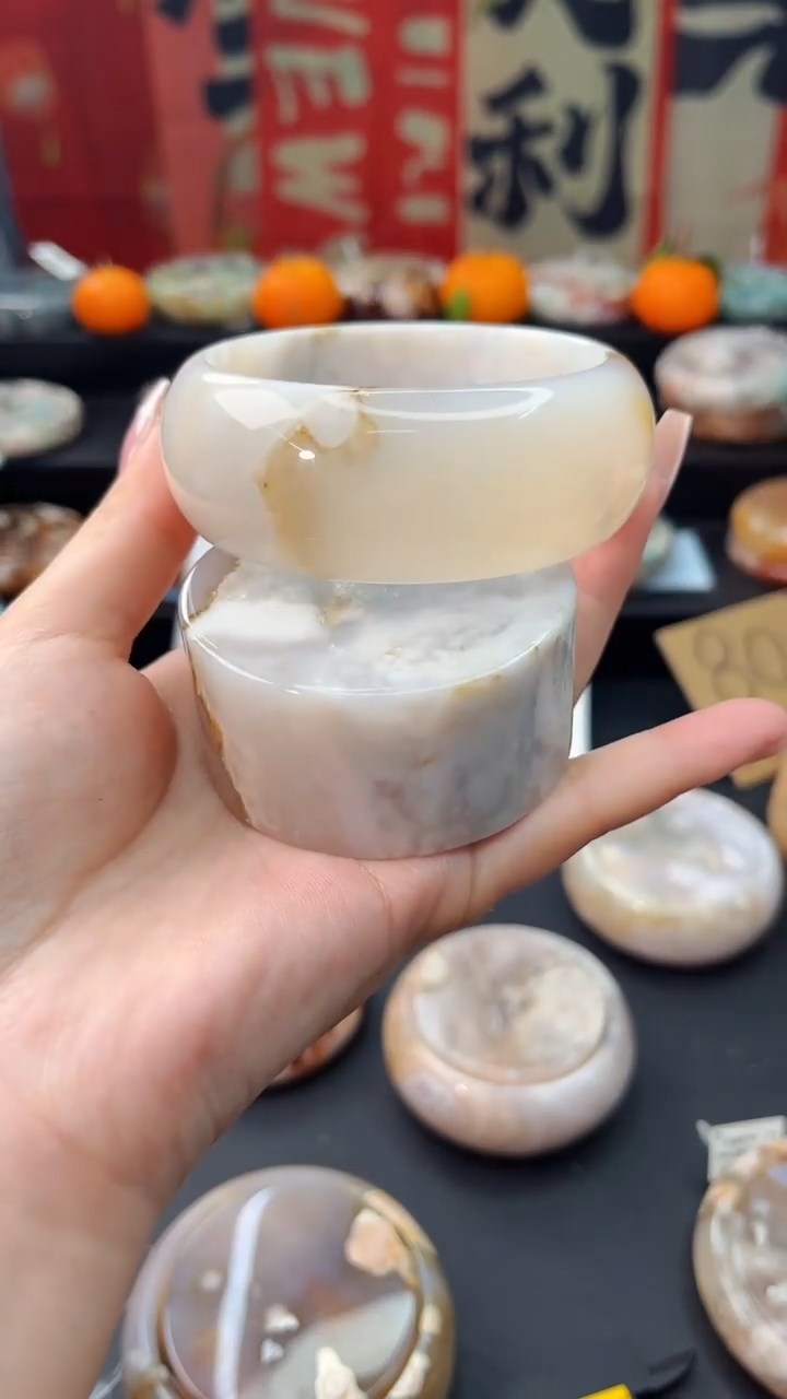 【闪购商品】石英质玉手镯未镶嵌赠送镯心（60圈口）无证书