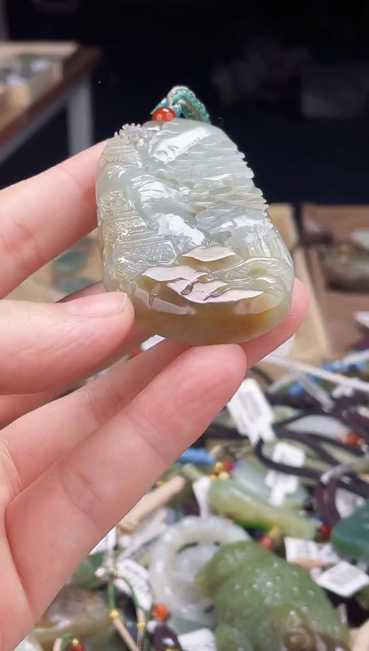 颈饰未镶嵌和田玉1