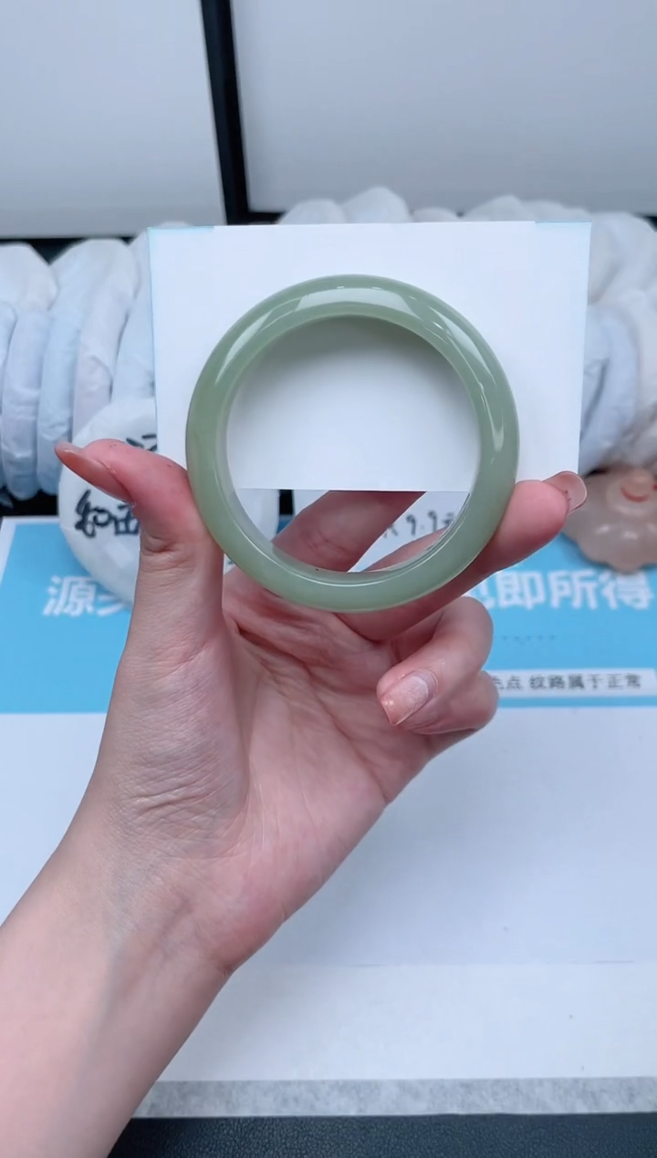 【闪购商品】石英质玉手镯未镶嵌113-52.6