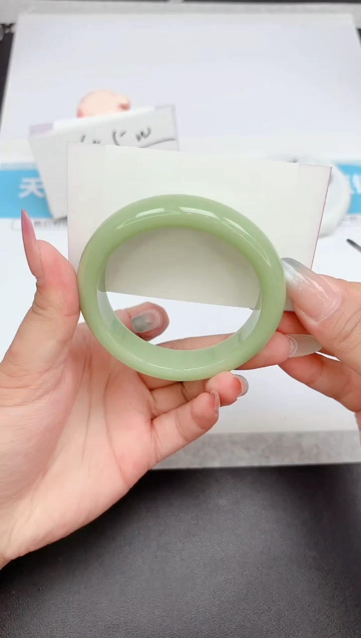 石英质玉手镯未镶嵌387-58