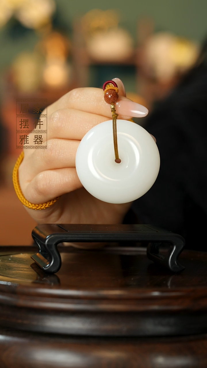 玉《平安扣手把》摆件