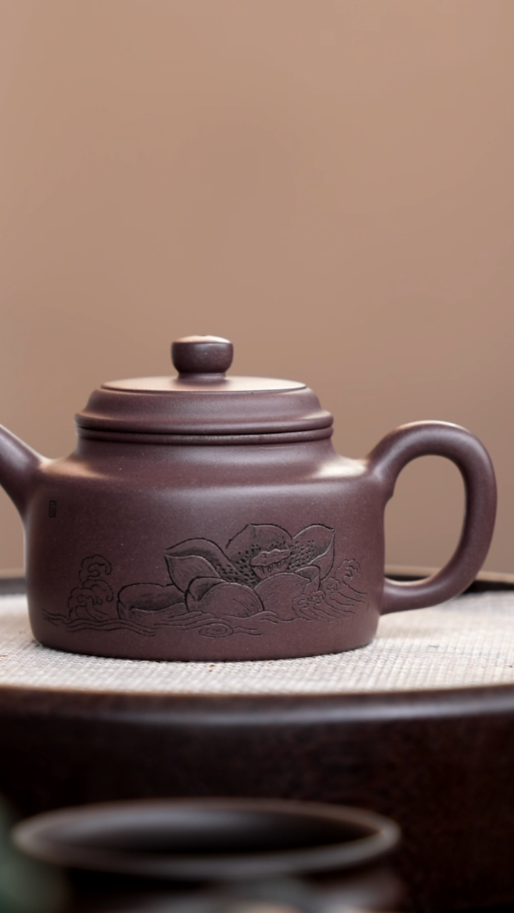茶壶紫砂老*门天青泥德钟刻莲花 