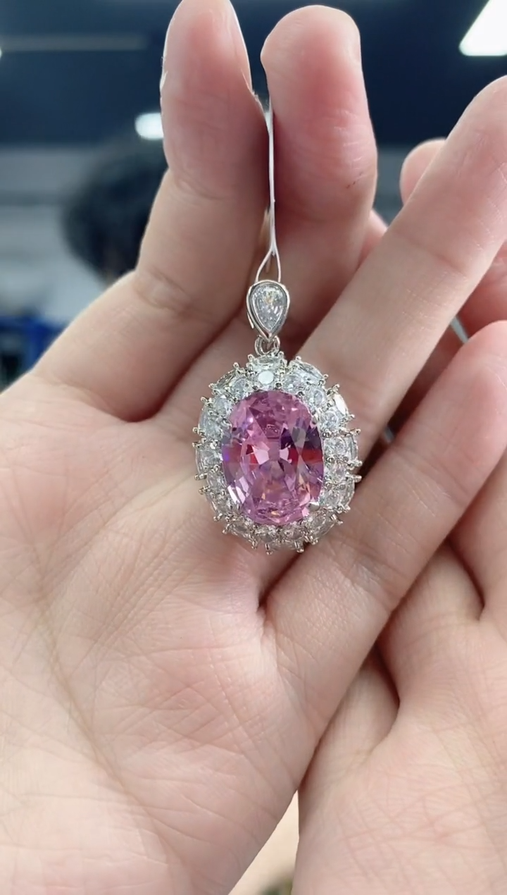 颈饰托帕石未镶嵌多样性发其一颜色微差