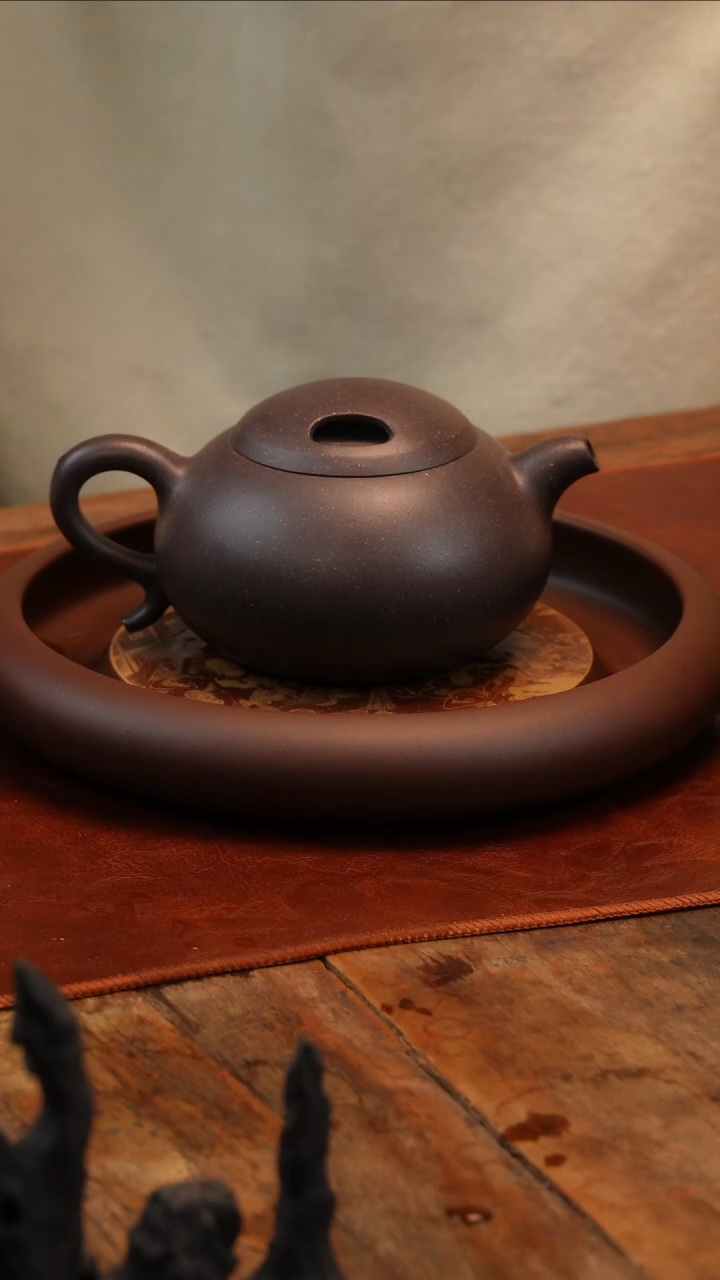 【闪购商品】紫砂茶壶牛盖天青泥