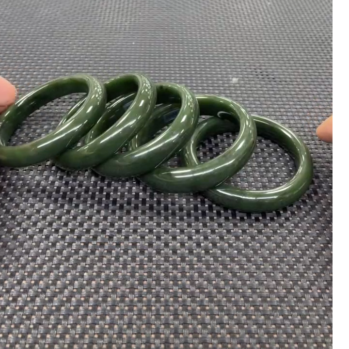 【老郑家】和田玉手镯一支 (多样性发1件) 