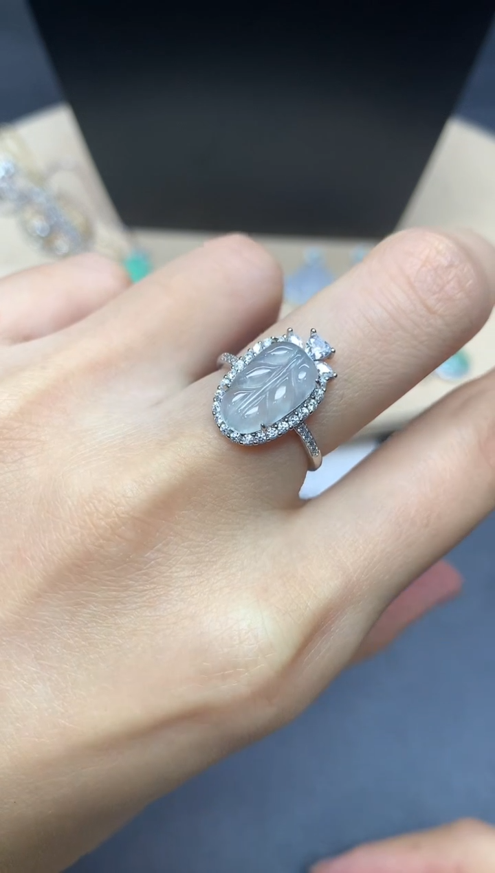 【闪购商品】翡翠戒指银S925镶嵌叶子【多样性发其一】