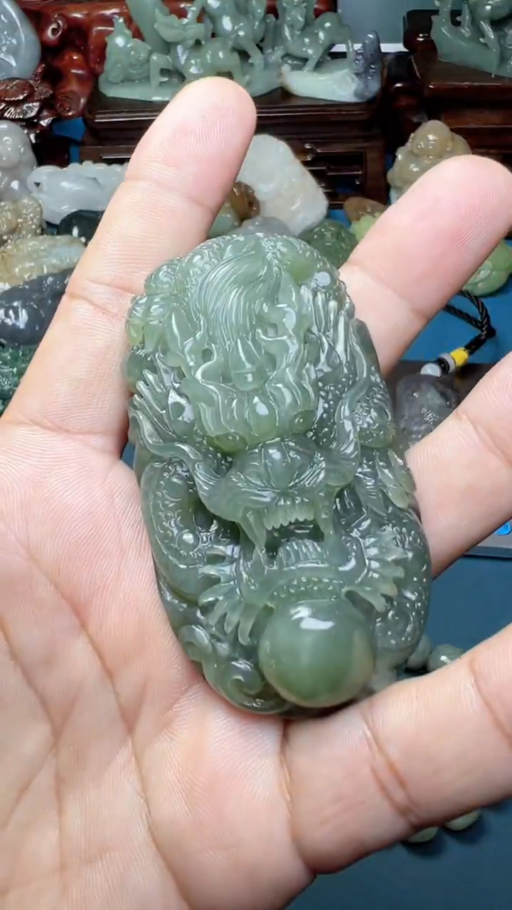未镶嵌和田玉把件-