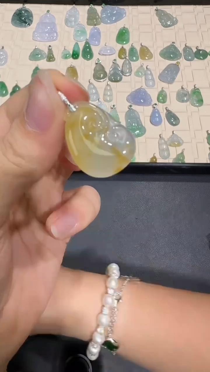 颈饰18K金镶嵌翡翠X0828-1501-642