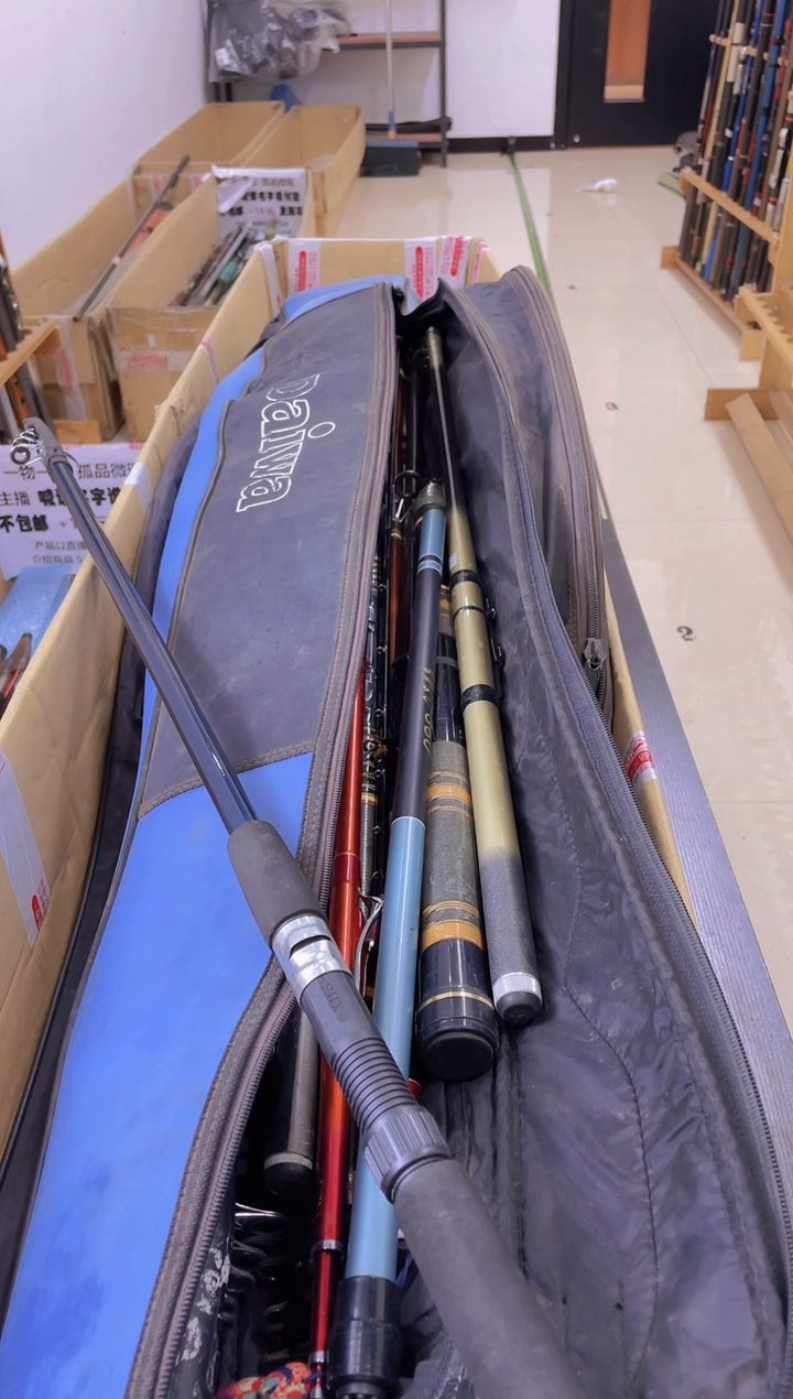 阿**啊孤品微瑕疵，以直播间讲解为准，+10元，发顺丰，慎拍