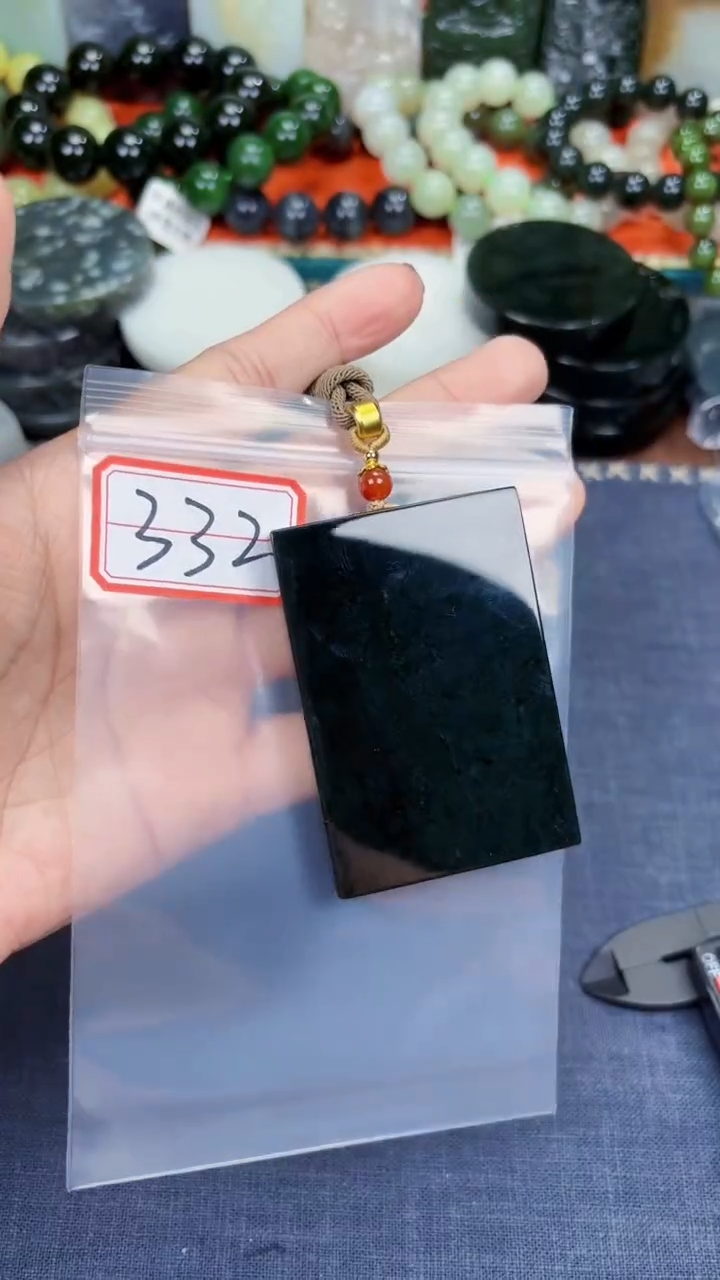 颈饰未镶嵌和田玉和田玉