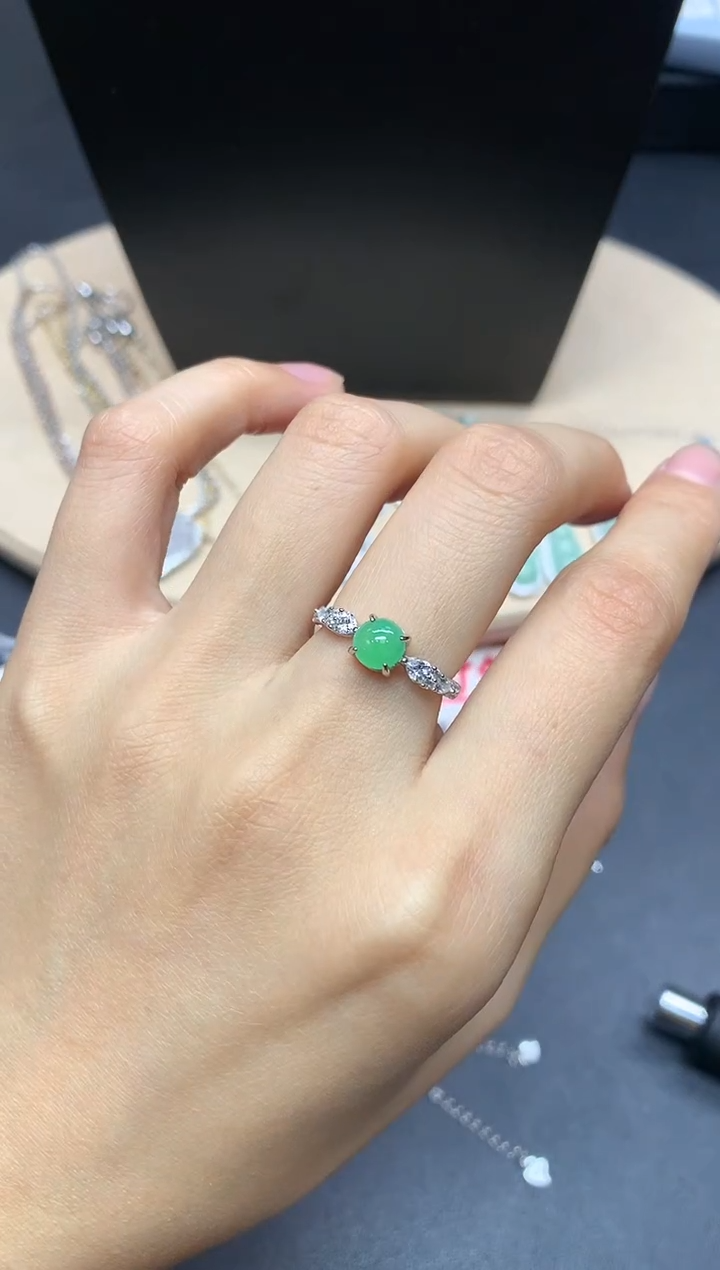 【闪购商品】翡翠戒指银S925镶嵌蛋面【无服务费】