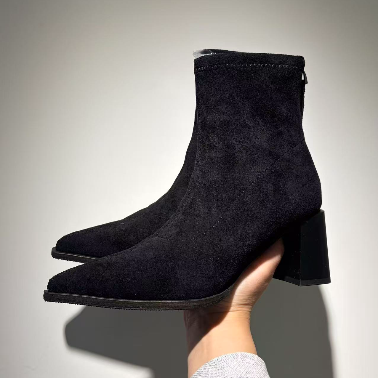 尖头弹力绒真皮大底高跟鞋