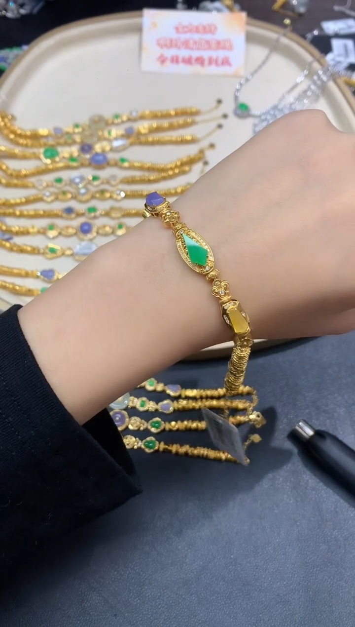 18K金镶嵌手链翡翠手链A515|15800