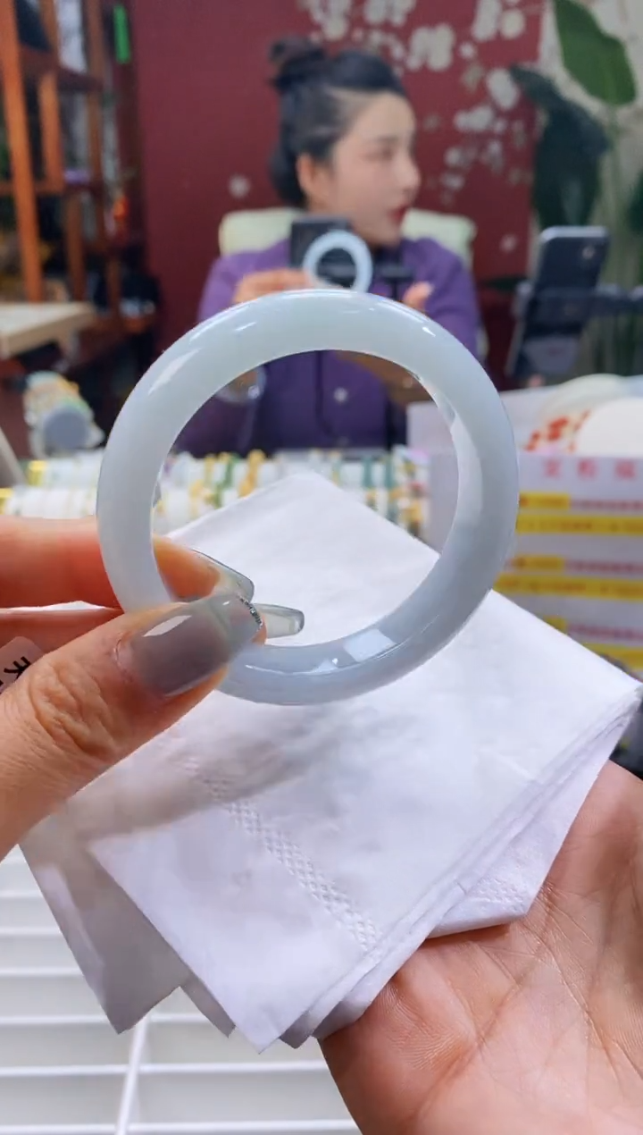 【闪购商品】翡翠手镯未镶嵌121圈口5354/12.2*8.2