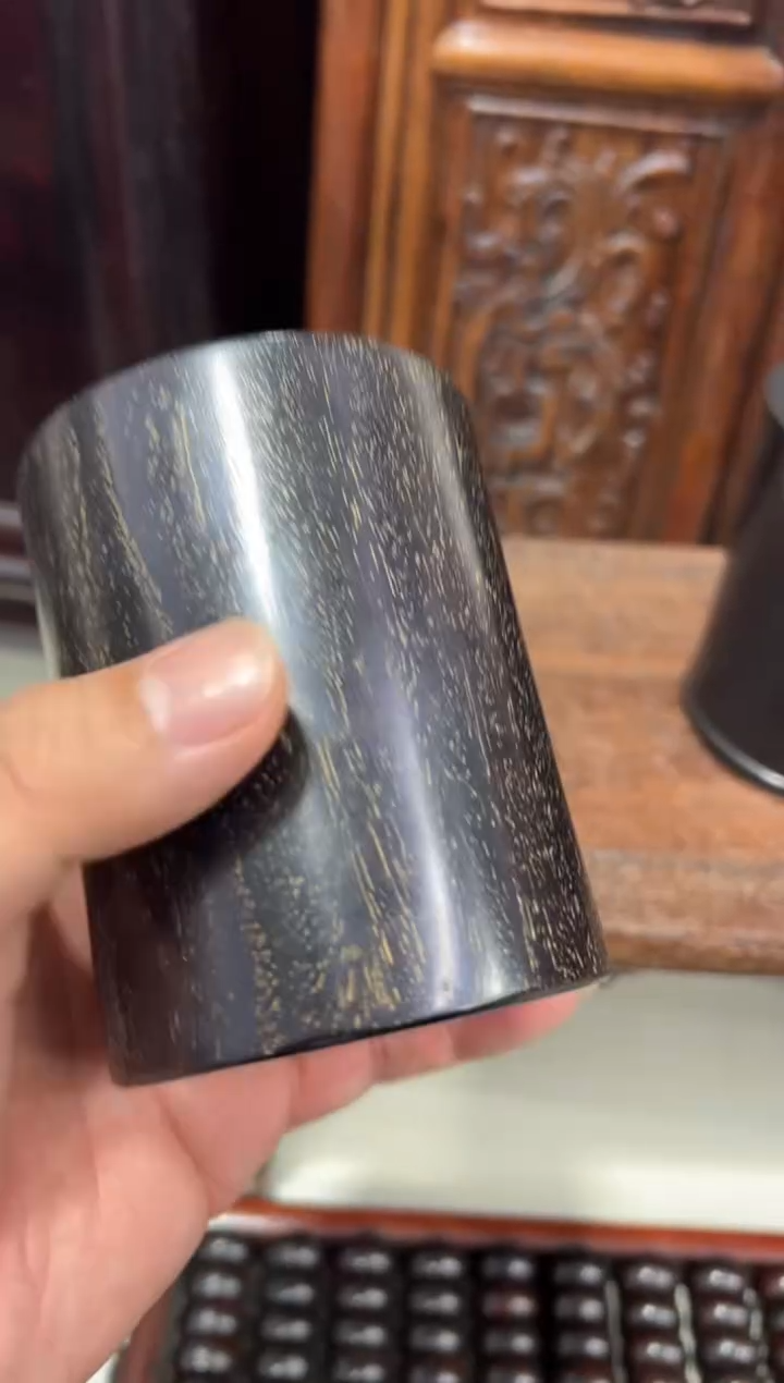 木紫檀素面小号笔筒