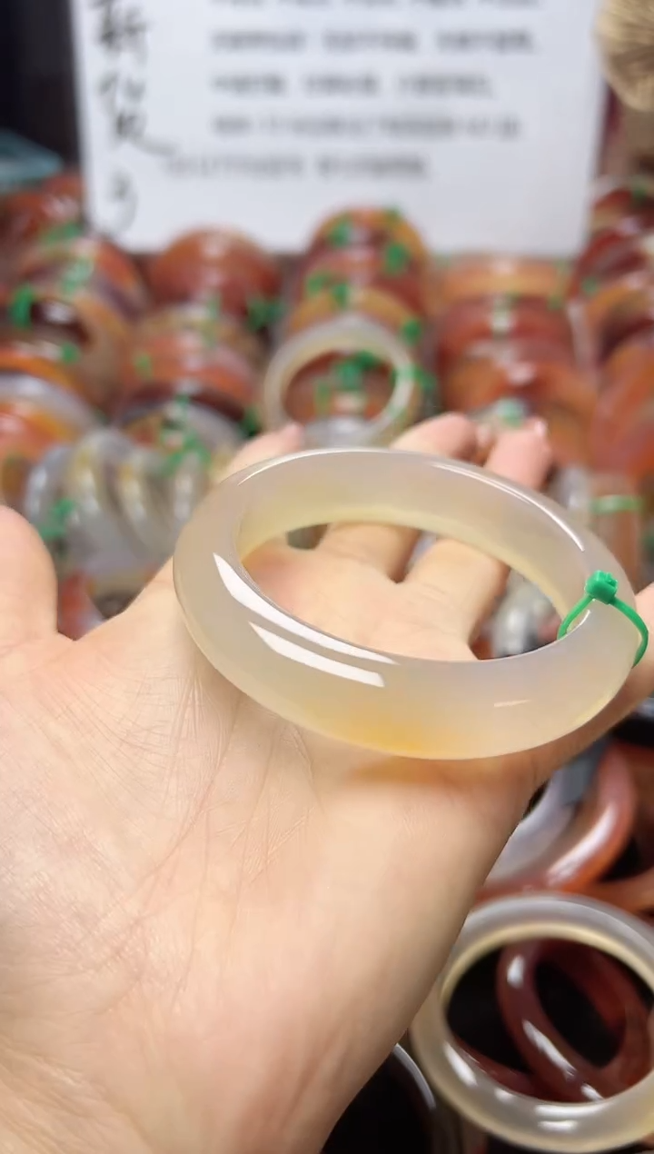 【闪购商品】玛瑙/玉髓手镯未镶嵌340