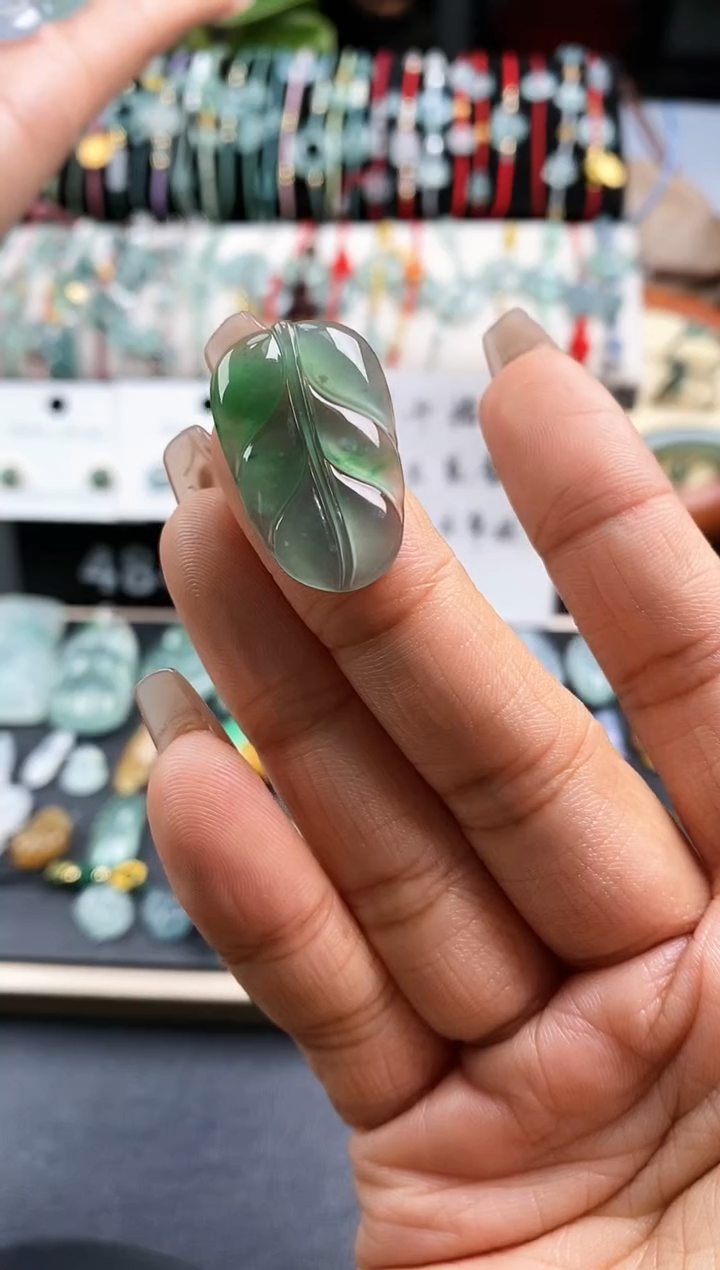 【闪购商品】翡翠裸石叶子------------288