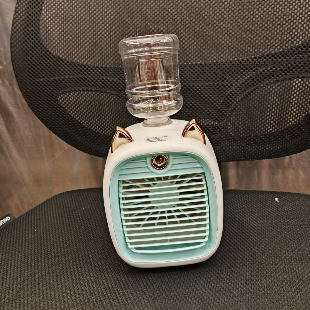 小型迷你喷雾风扇USB充电静音桌面降温神器ZQ80-20