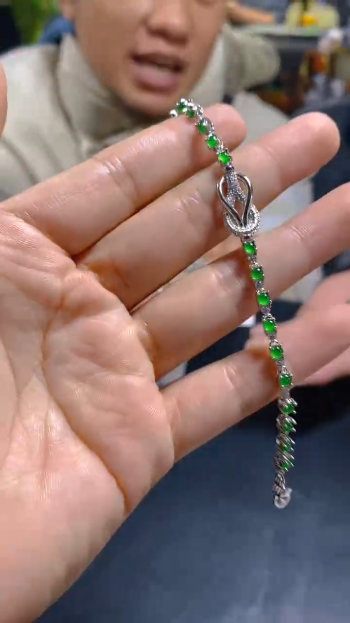 【闪购商品】翡翠手链未镶嵌0212879573多样性发一