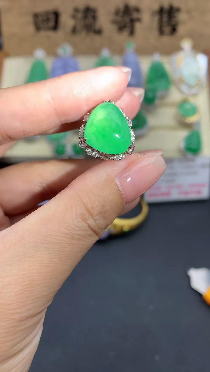 【闪购商品】翡翠戒指18K金镶嵌551-中国好珍宝