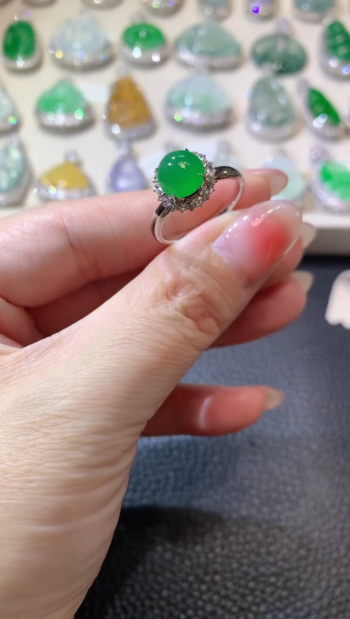 【闪购商品】翡翠戒指18K金镶嵌C28 翡翠