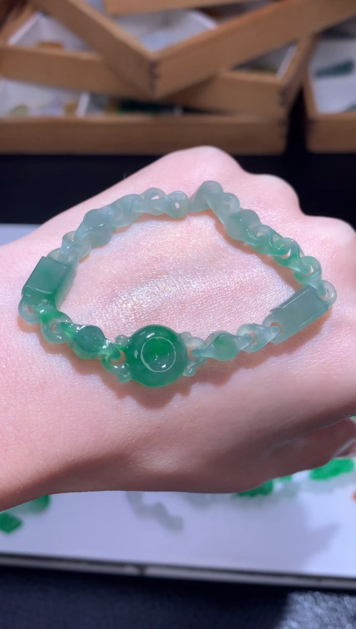 未镶嵌定制翡翠环环扣子
