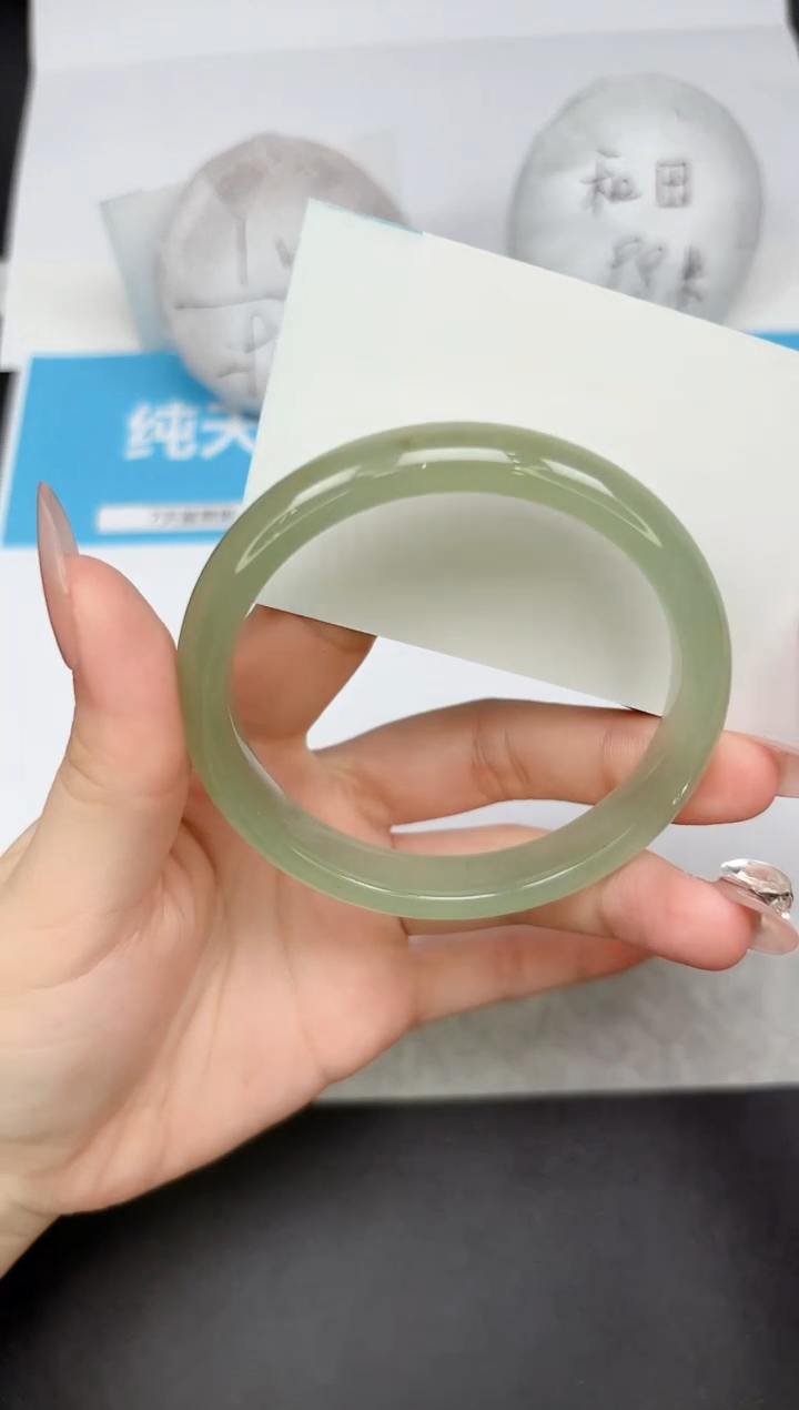 【闪购商品】石英质玉手镯未镶嵌69-59.7