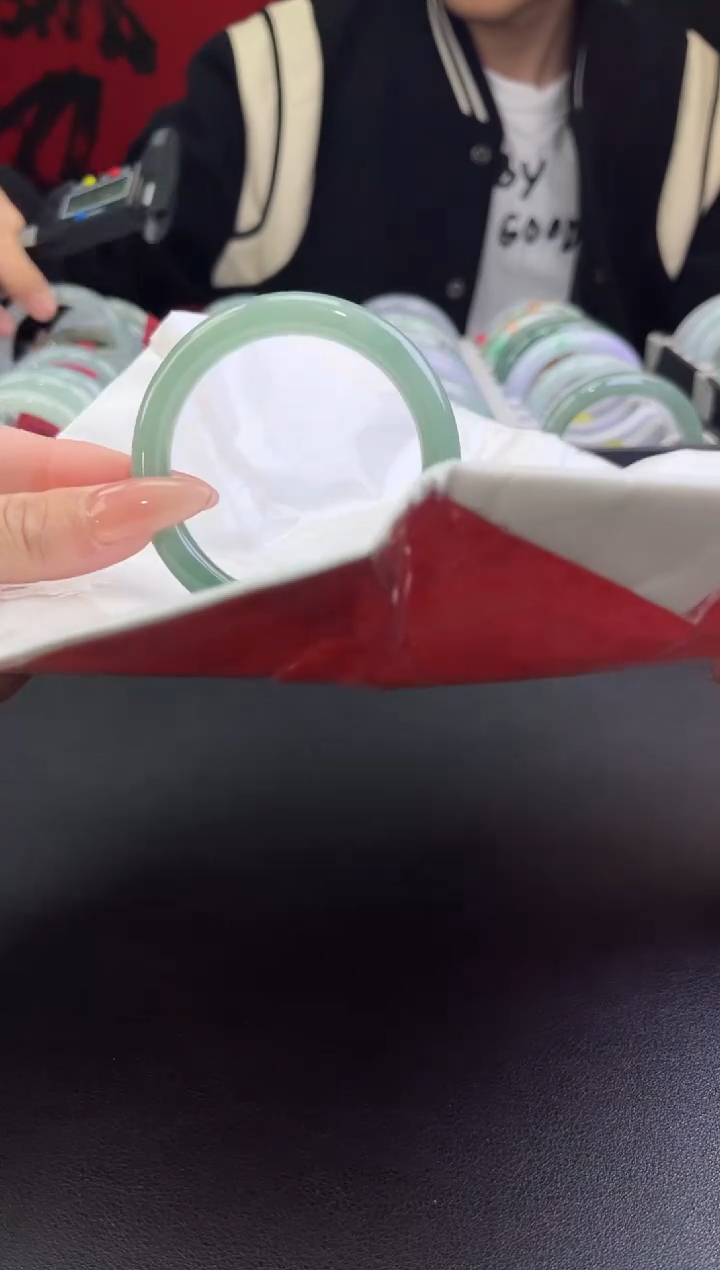 【闪购商品】翡翠手镯未镶嵌翡翠手镯