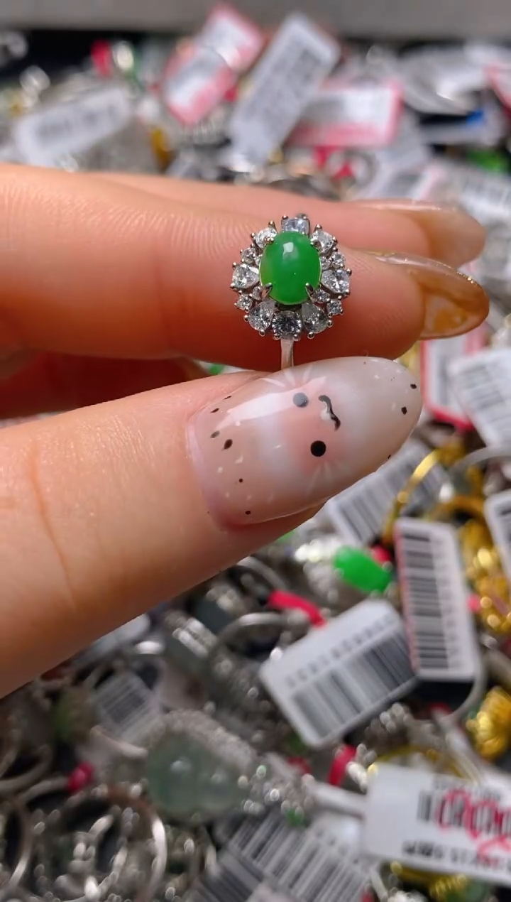 银S925镶嵌戒指翡翠百内无证书