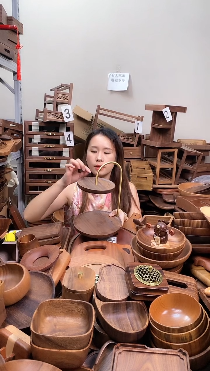    北美黑胡桃木双层圆盘置物架