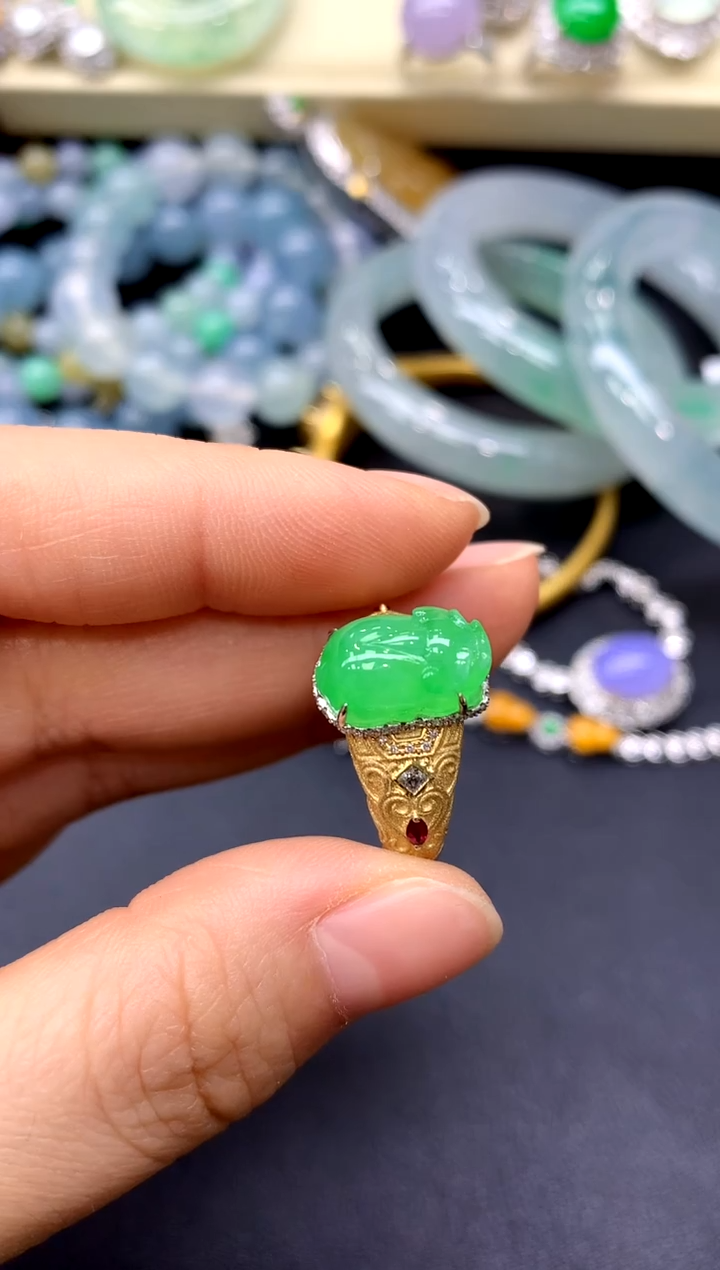 18K金镶嵌戒指翡翠664-中国好珍宝