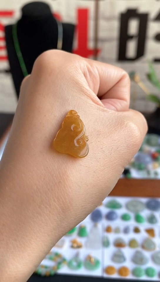 未镶嵌定制翡翠如意~