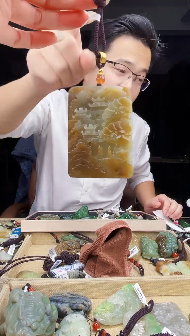 颈饰未镶嵌和田玉1