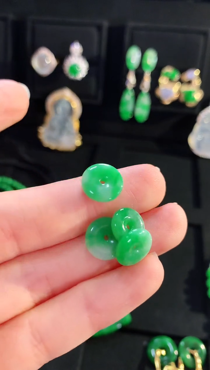 【闪购商品】翡翠未镶嵌颈饰吊坠（多样性发货发一个，微瑕）