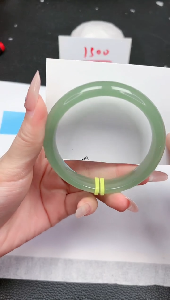 【闪购商品】石英质玉手镯未镶嵌815-60