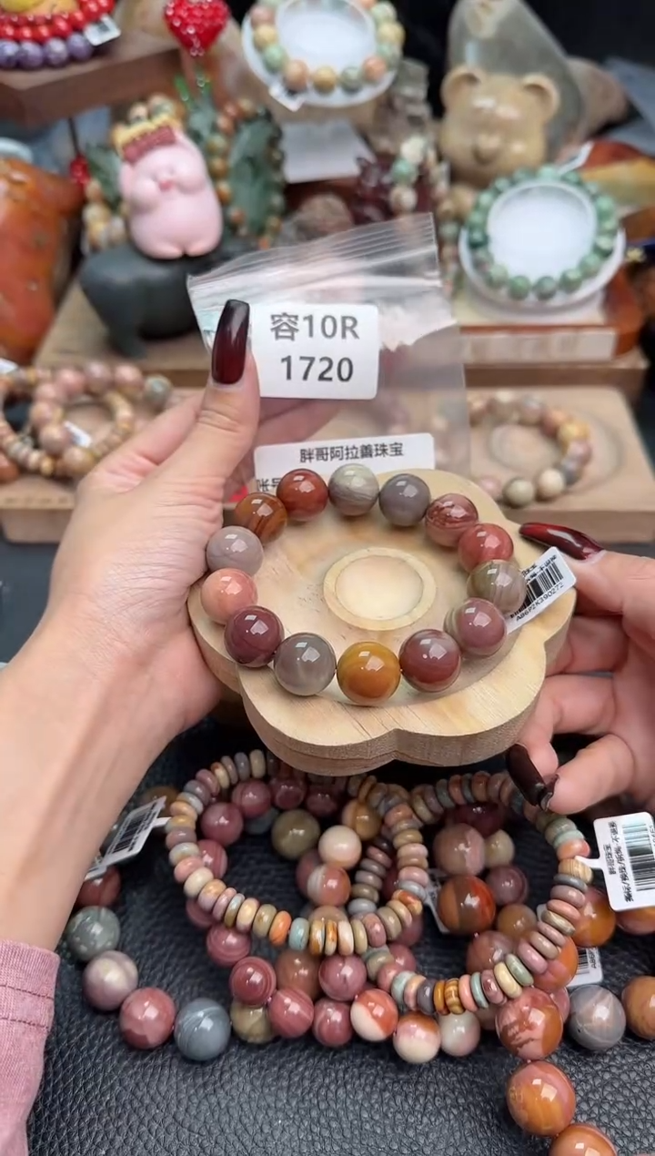 【闪购商品】石英质玉手链未镶嵌10R1720