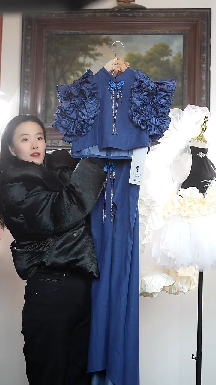 160牛仔蓝套装艺桐轩儿童朝服