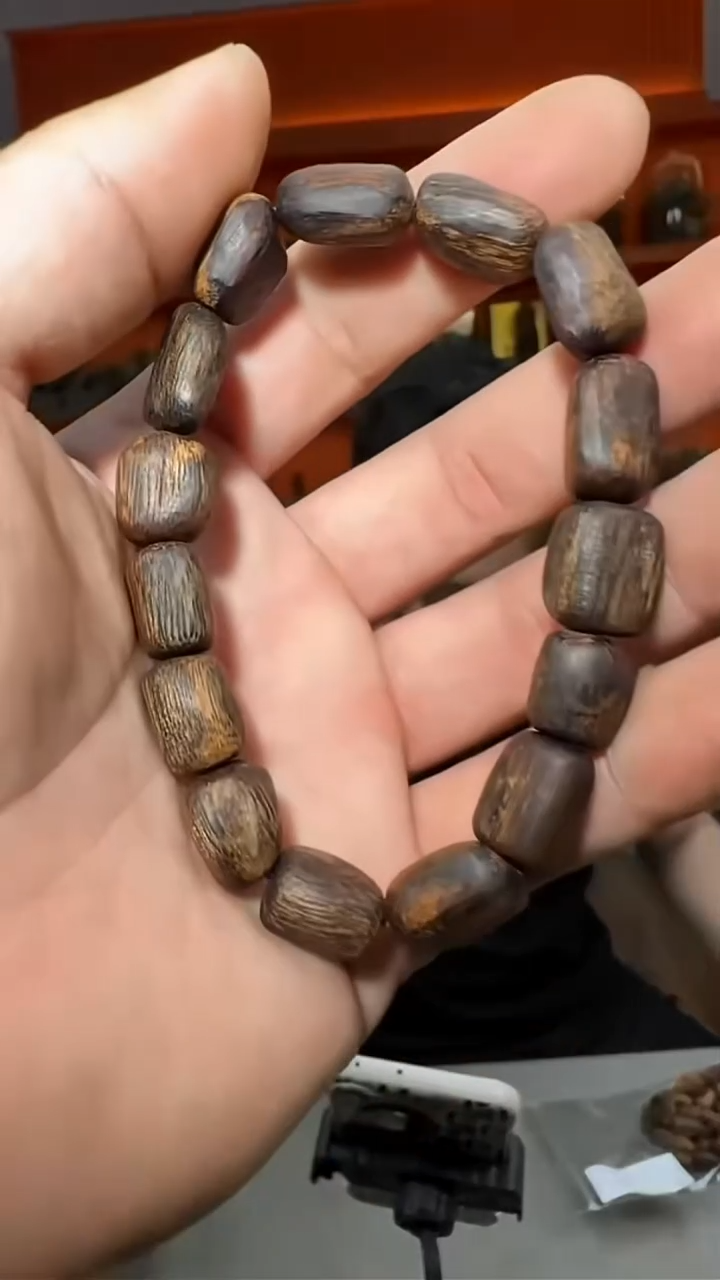 沉香手串17号文莱小黑棍多样性发一