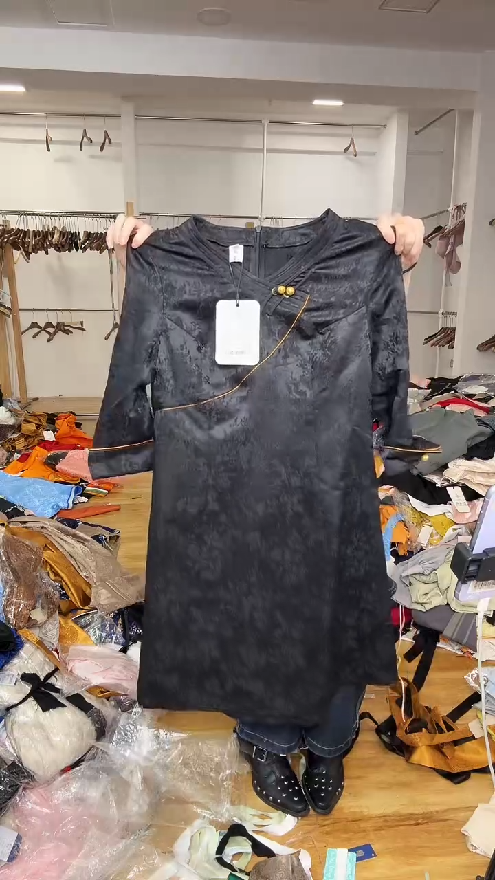 M码       90-105斤  裙子