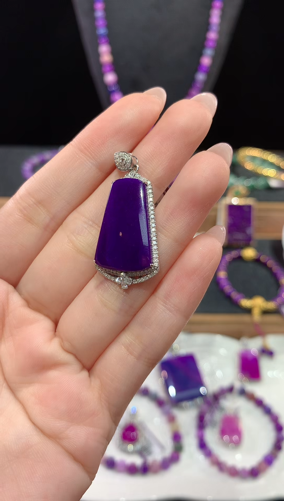 苏纪石（舒俱来）18K金镶嵌，吊坠