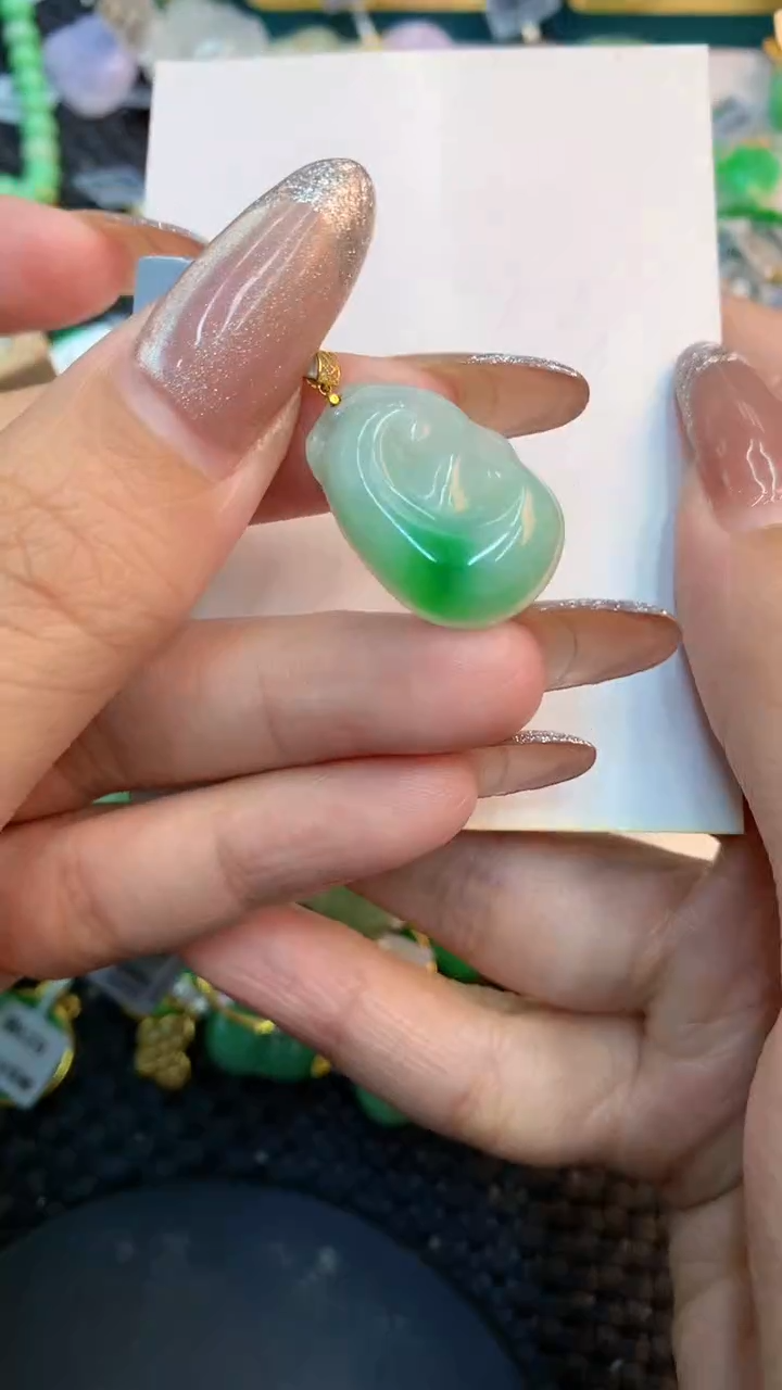 颈饰未镶嵌翡翠1