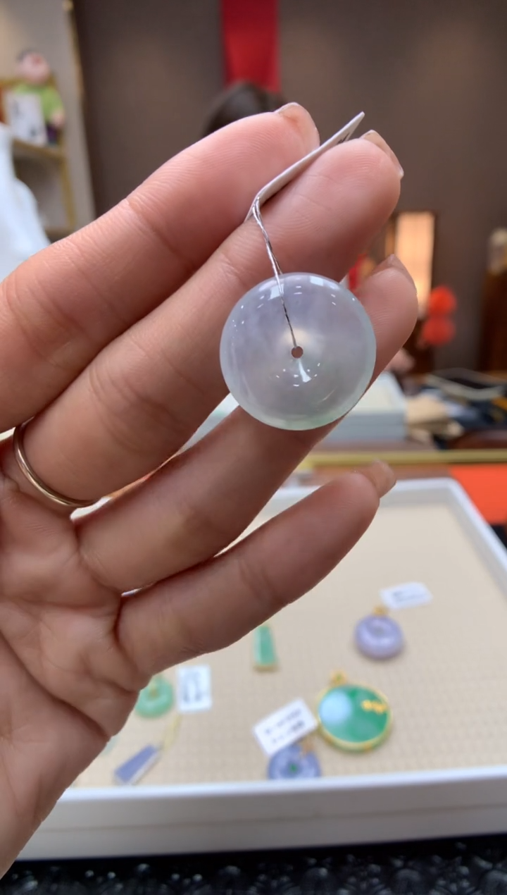 【闪购商品】翡翠颈饰未镶嵌平安扣