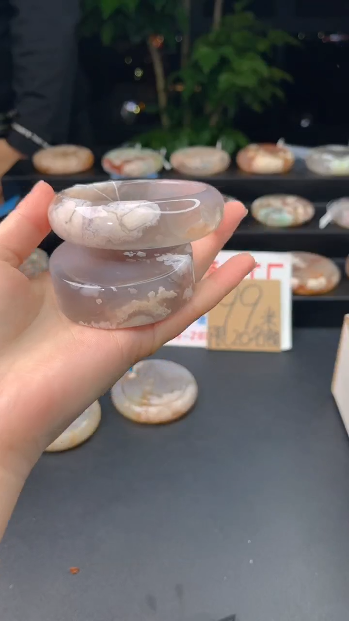 【闪购商品】石英质玉手镯未镶嵌赠送镯心（59圈口）无证书