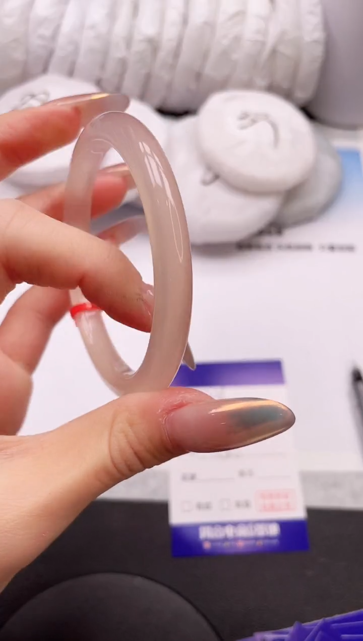 【闪购商品】石英质玉手镯未镶嵌16K336-55