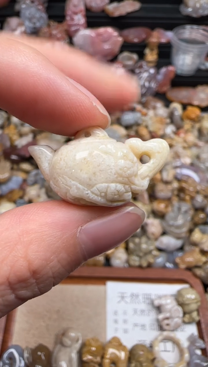 【闪购商品】硅化珊瑚（珊瑚玉）颈饰未镶嵌161