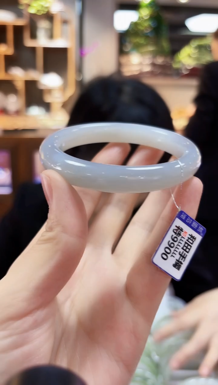 和田玉未镶嵌58.8手镯