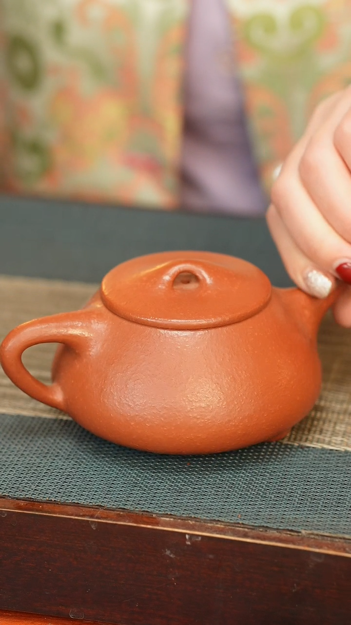 【闪购商品】喀左紫砂原矿手工制作鱼子