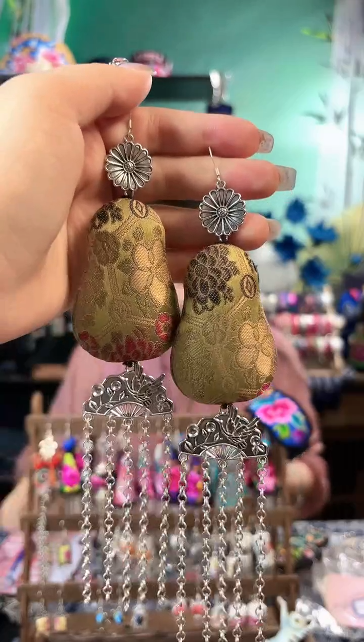 织绣彩云南阁非遗老绣035