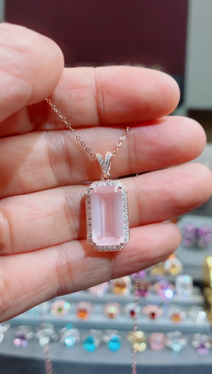 吊坠(赠链)银S925镶嵌芙蓉石芙蓉石吊坠 